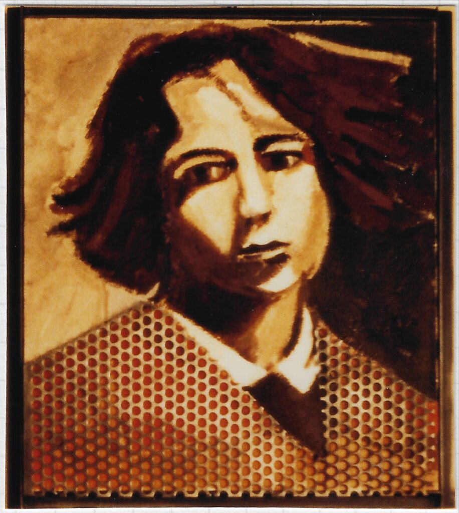Buste profil gauche, ton crème, vêtement avec manche rayée, comme l’encolure,
