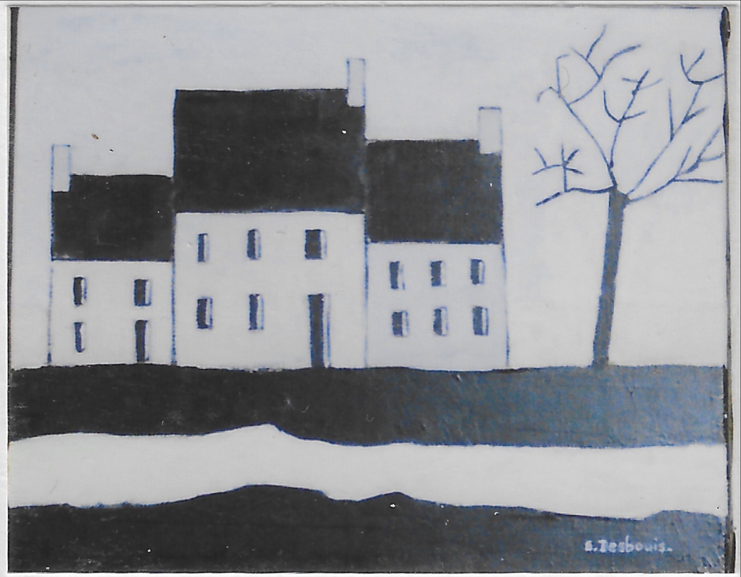 Noir et blanc, 3 maisons côte à côte, un arbre nu à droite, sol alternance de 2 bandes noires et une blanche