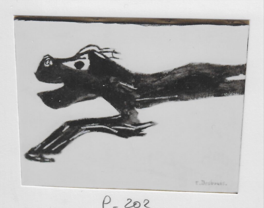 Chien noir, gueule ouverte courant vers la gauche, fond blanc